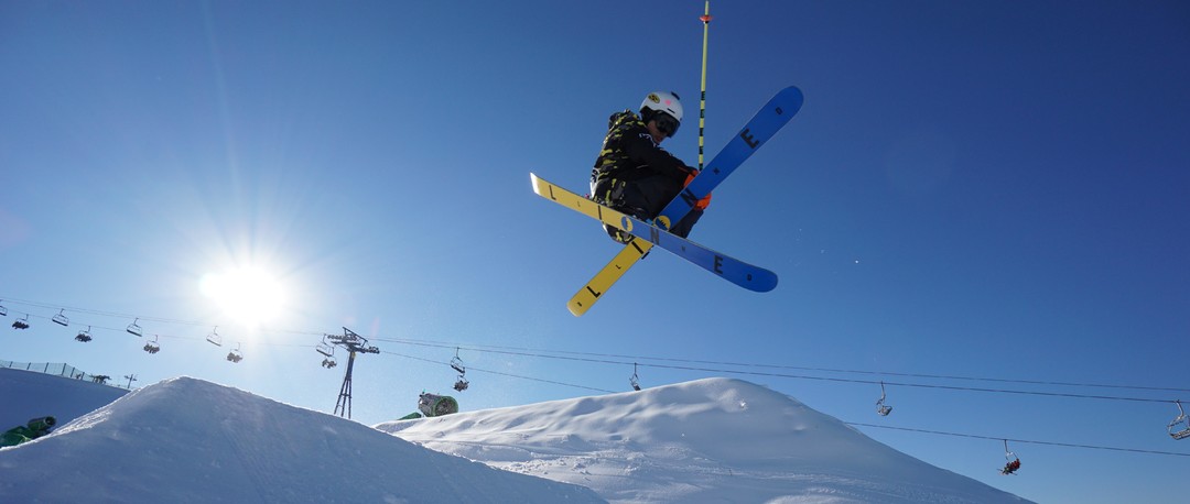 滑雪初体验,滑雪装备怎么选?保姆级清单请查收~