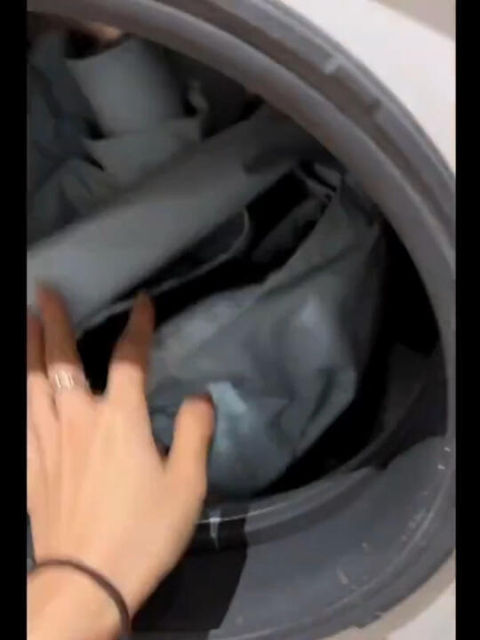 滑雪服清洗与保养指南：延长使用寿命的实用技巧