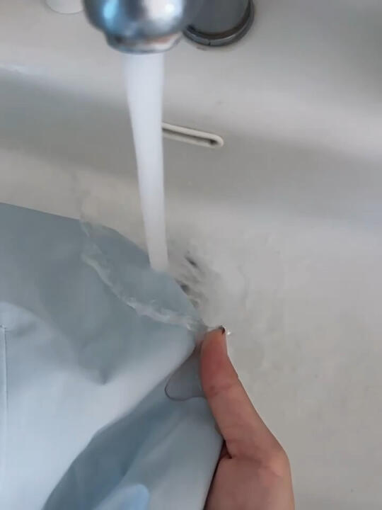 滑雪服清洗与保养指南：延长使用寿命的实用技巧