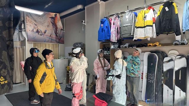 阿勒泰滑雪装备指南：打造完美滑雪体验的必备推荐